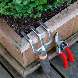 Outillage d'entretien du jardin