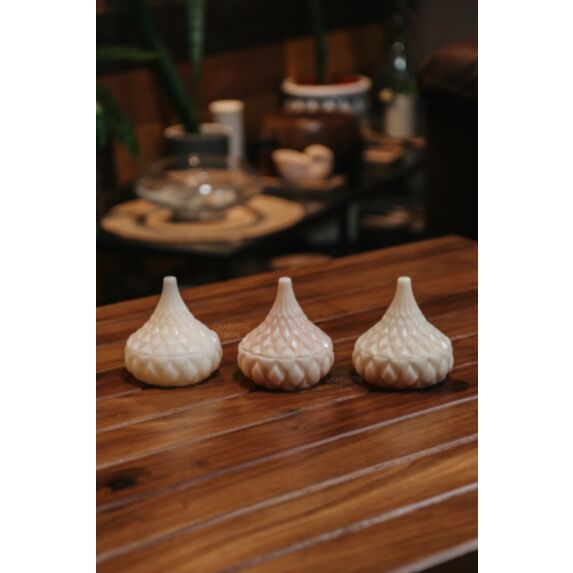 Bougie cire de soja pot en verre Timeless Aura Sara - CHARLOTTE SKIN