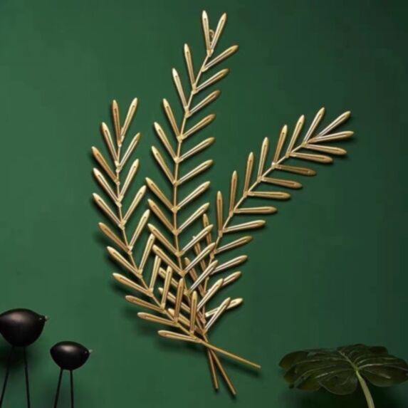 Décoration murale feuille à 3 branches 50 x 74 cm métal doré 